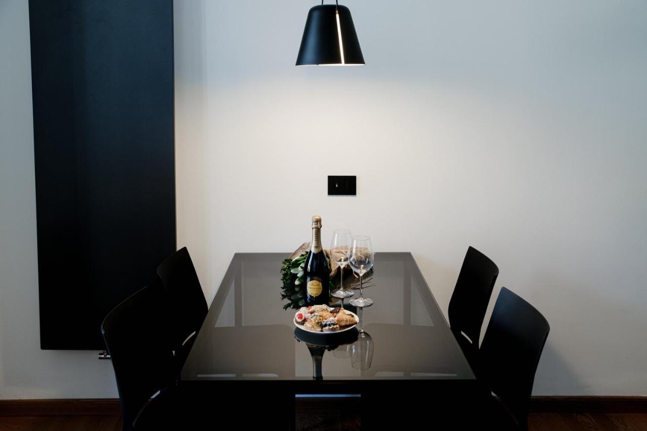 Dome'S Charme - The House Of Travelers Apartamento Como Exterior foto
