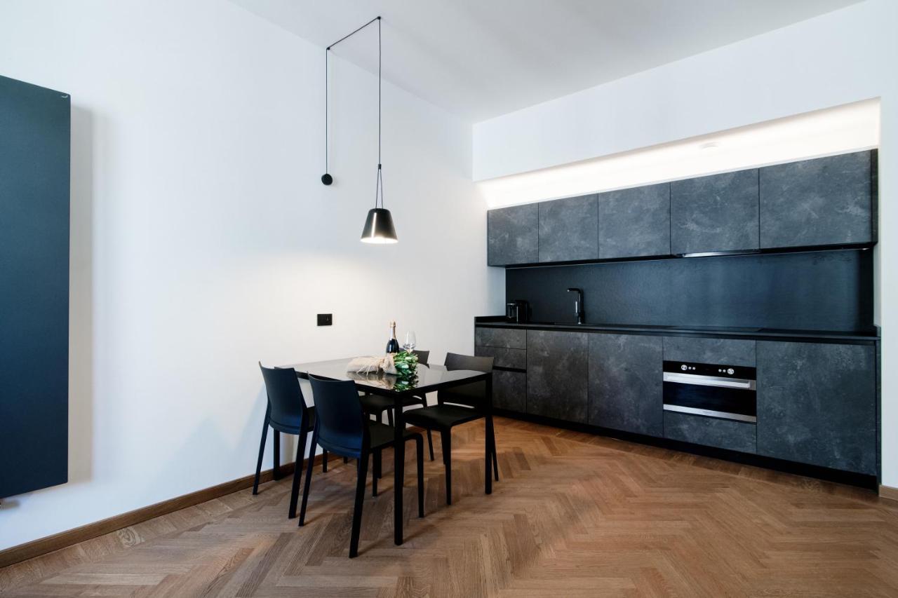 Dome'S Charme - The House Of Travelers Apartamento Como Exterior foto